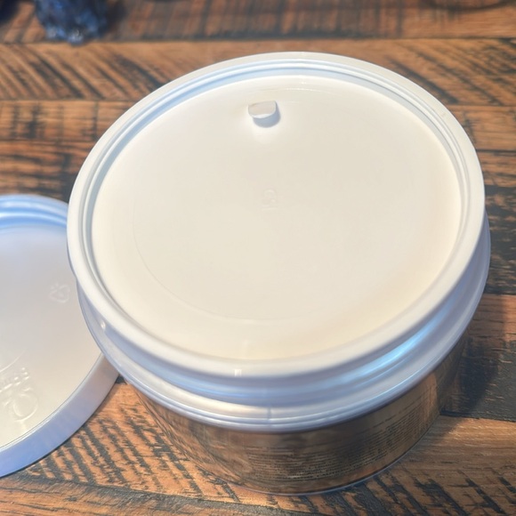 WEN by Chaz Dean 8 oz. Re-Moist Restorative Hair Mask - Picture 4 of 5